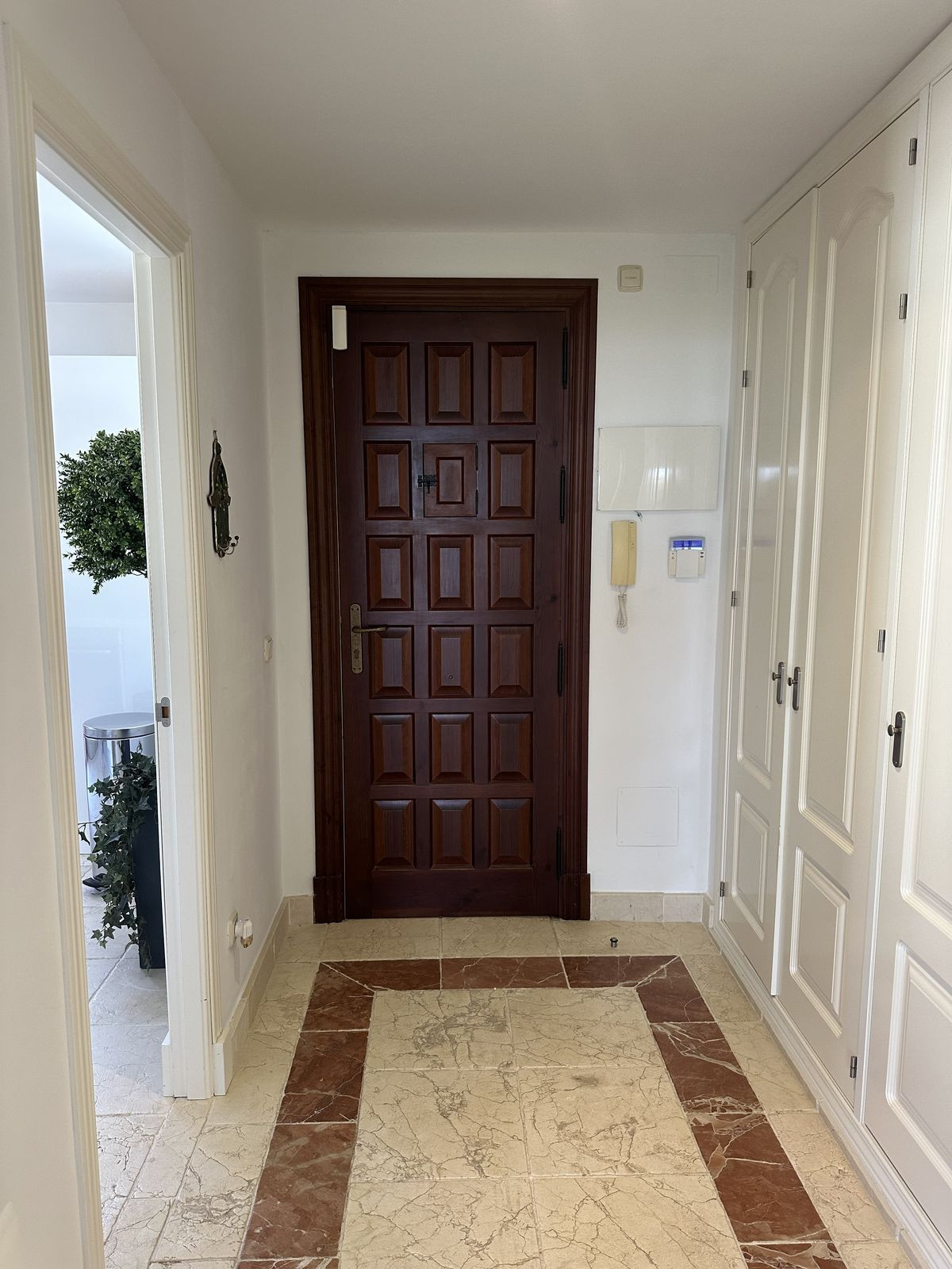 ce324a232877b2e9ac75eef67738325b - 23