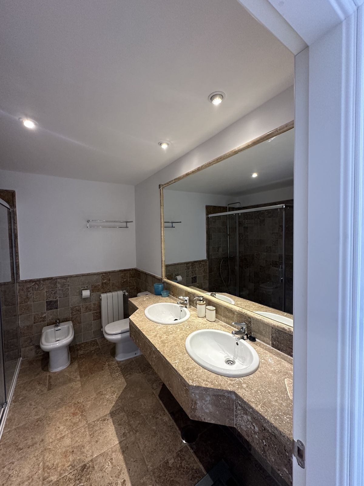 ce324a232877b2e9ac75eef67738325b - 29