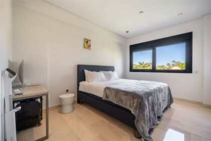 cf2c683934ae74e92c7497e5630415cd - 10