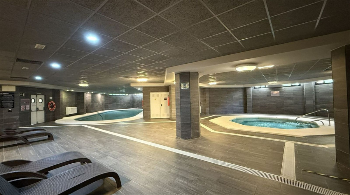 cf2c683934ae74e92c7497e5630415cd - 19