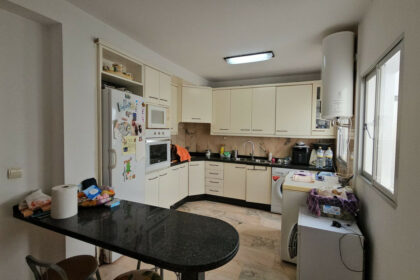 d4a087448f03d092c517ad0282d7eb15 - 5