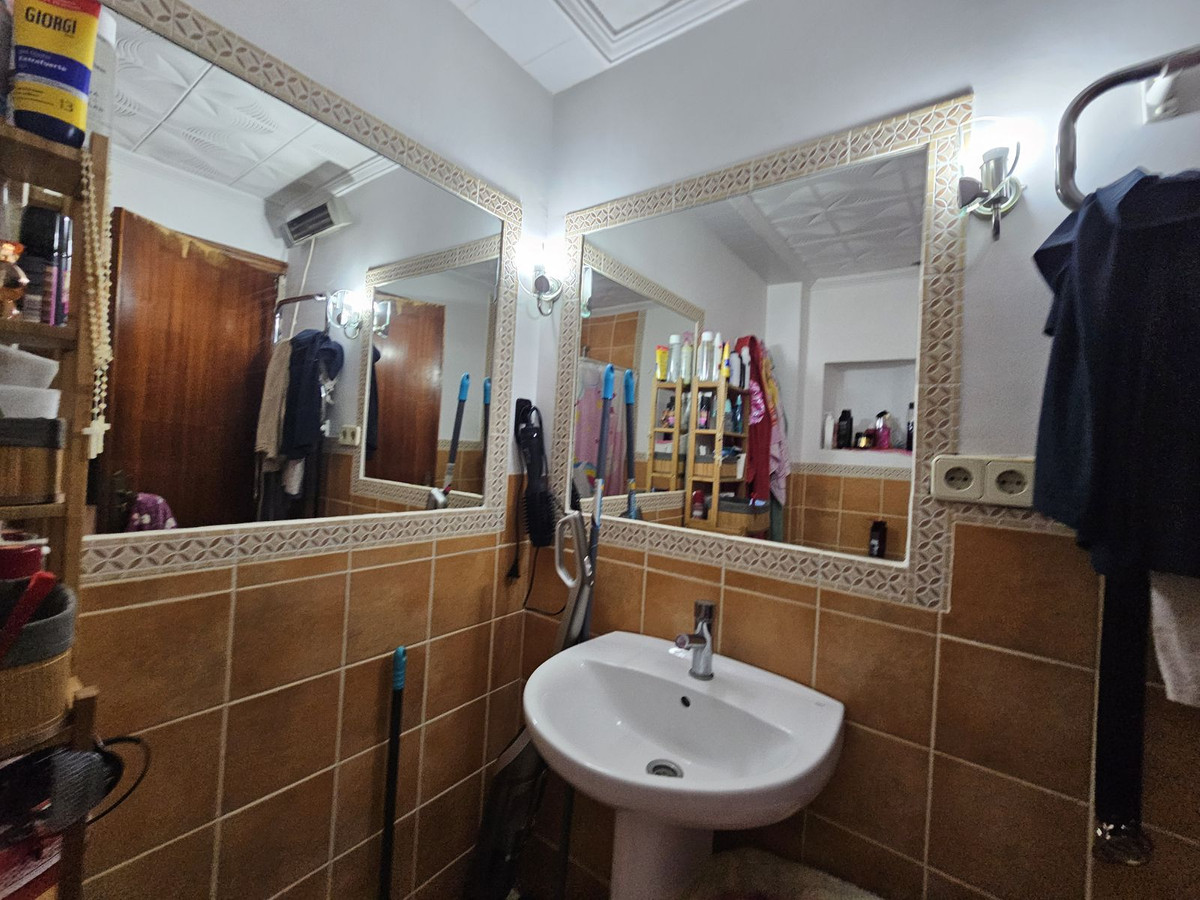 d4a087448f03d092c517ad0282d7eb15 - 7