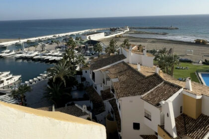 d77e8fcdc2ef0b3833f88a442d3ea262 - 23