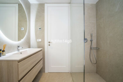 d8859ab5a34a001eddf33eabfac68085 - 20