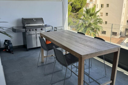 dad2252f816e4033aa428a1875ae8882 - 10