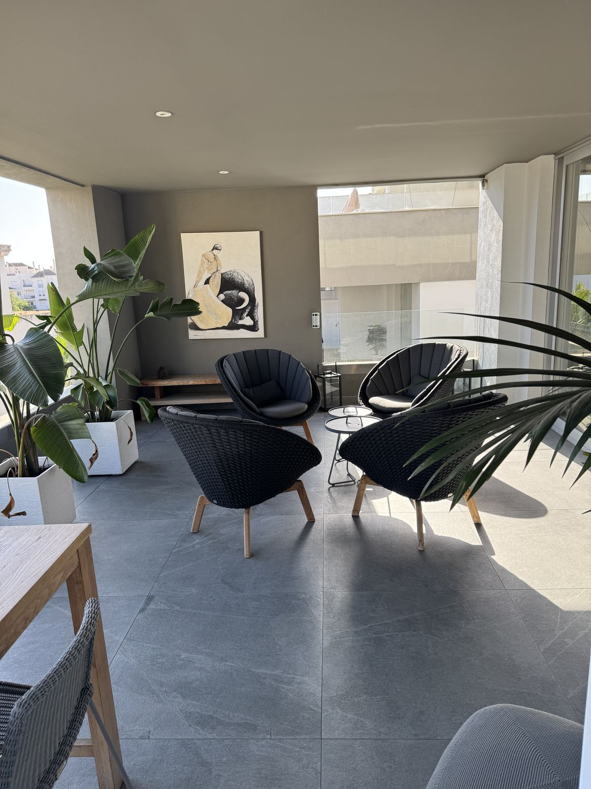 dad2252f816e4033aa428a1875ae8882 - 12