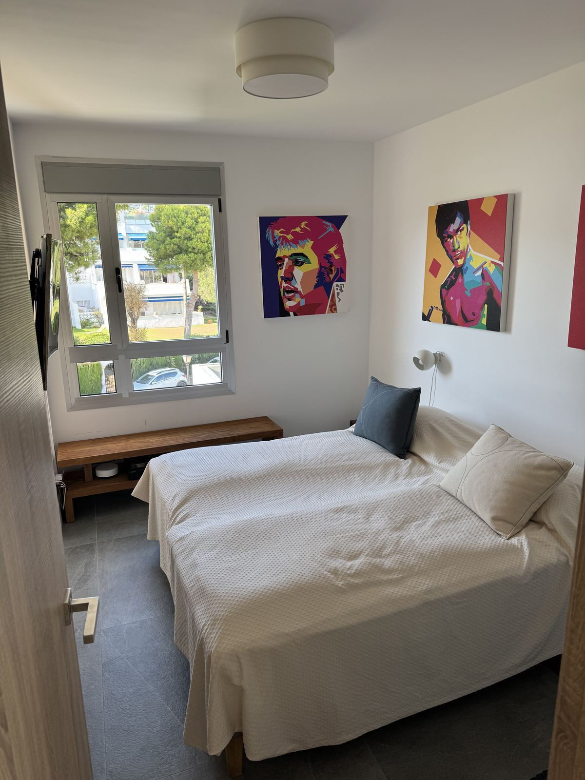 dad2252f816e4033aa428a1875ae8882 - 15