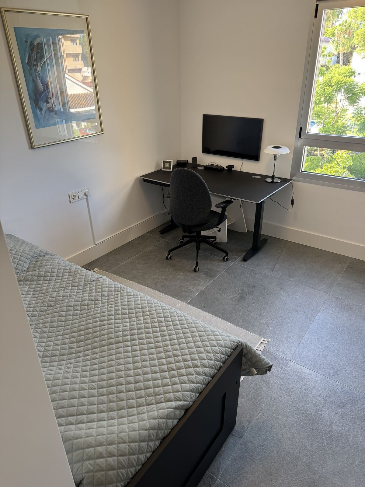 dad2252f816e4033aa428a1875ae8882 - 16