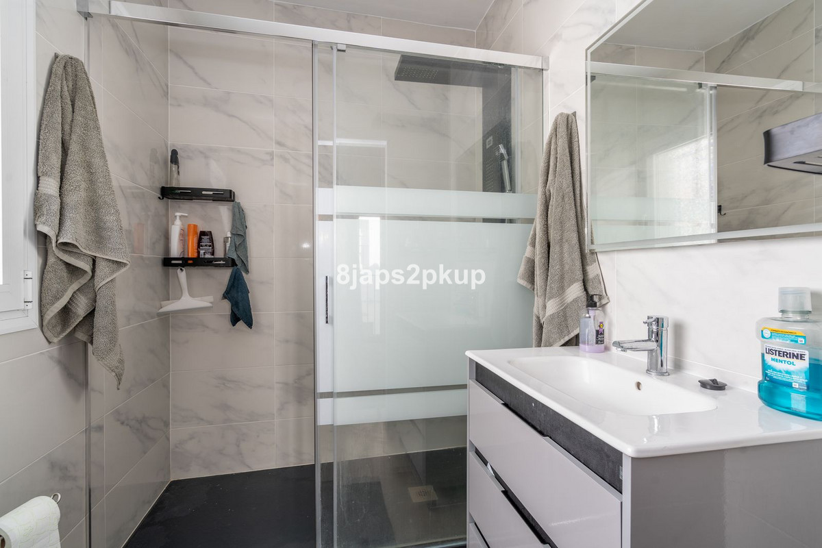 dc82962c415718850bd601f777d5491e - 16