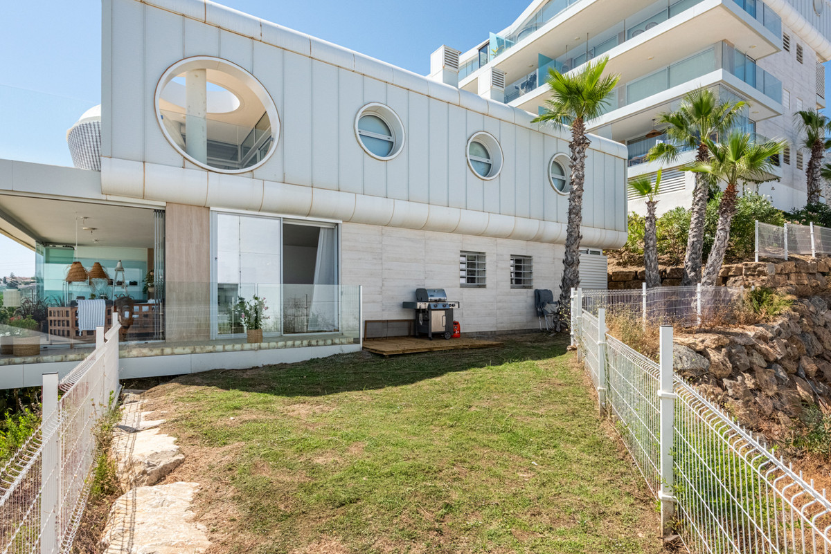 df4b4afc6b4b4098e535e3f50be63b35 - 18