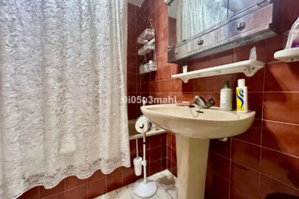 e254d8106c1bce3dc7a19796ab65d94e - 31