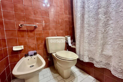 e254d8106c1bce3dc7a19796ab65d94e - 32