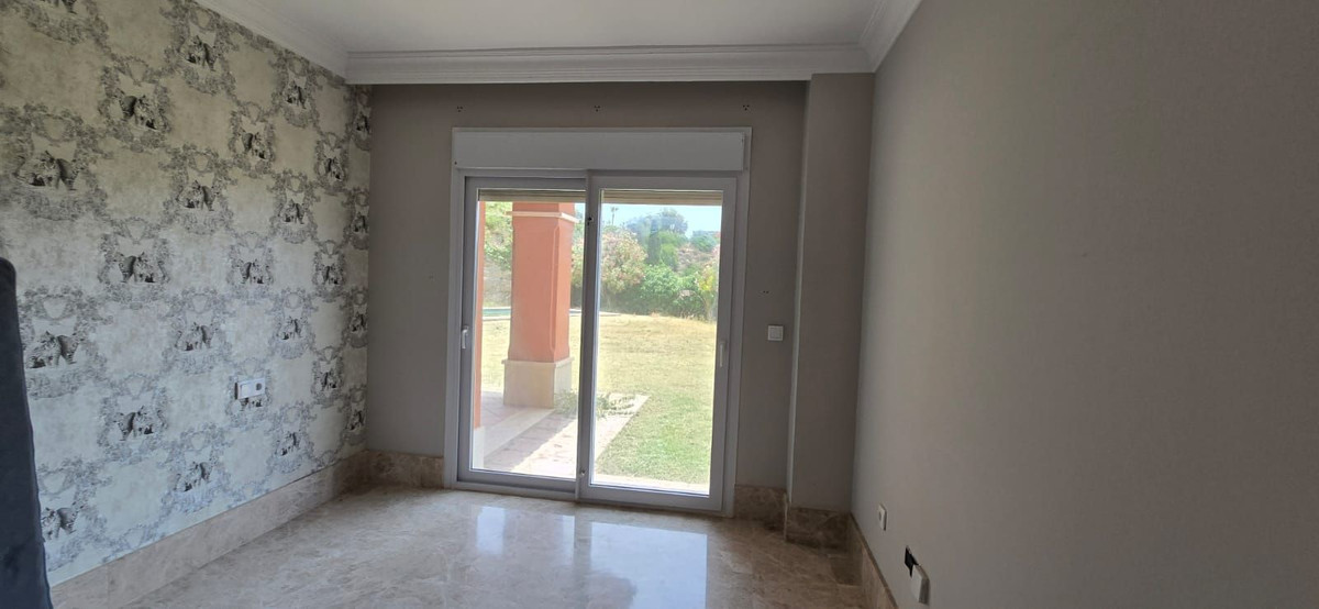 e261c0bb79684c14557dba87606d59a3 - 15