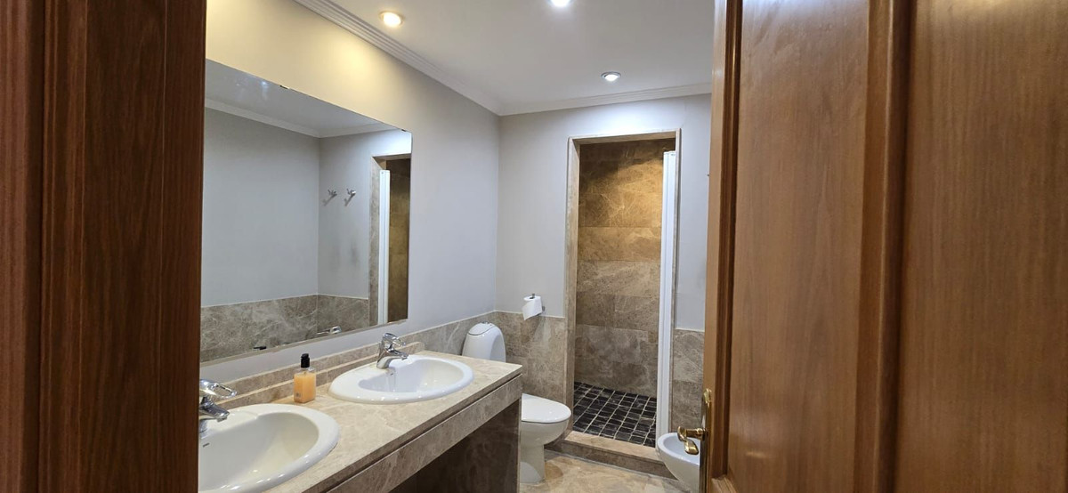 e261c0bb79684c14557dba87606d59a3 - 17