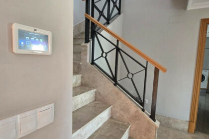 e261c0bb79684c14557dba87606d59a3 - 18