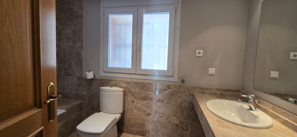 e261c0bb79684c14557dba87606d59a3 - 19