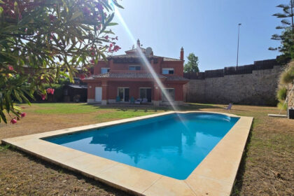 e261c0bb79684c14557dba87606d59a3 - 3