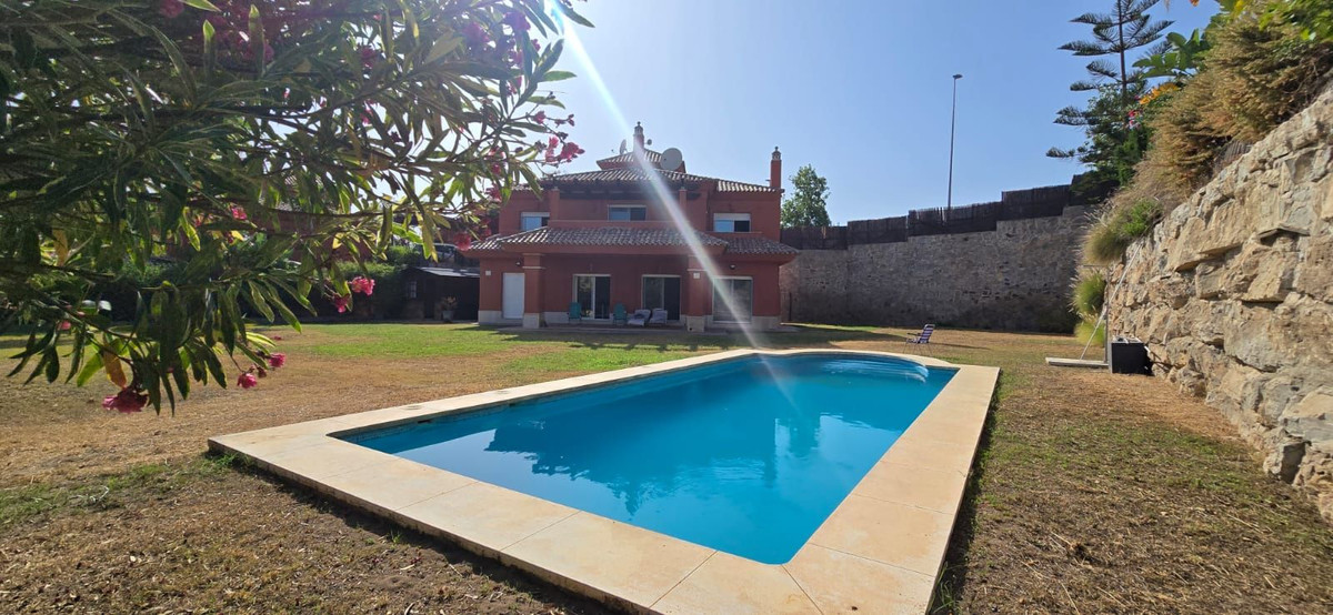 e261c0bb79684c14557dba87606d59a3 - 3