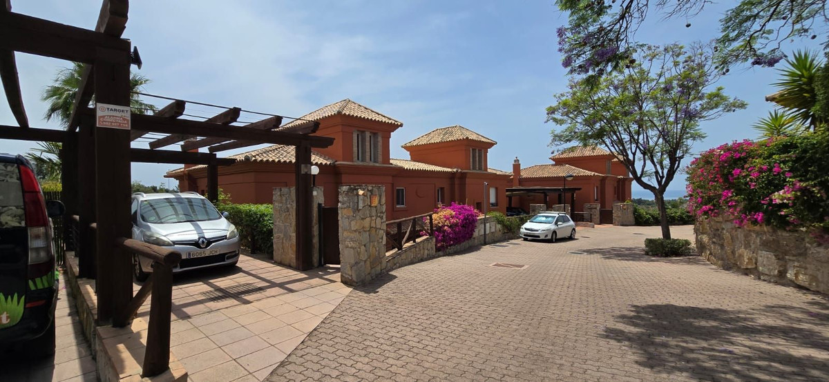 e261c0bb79684c14557dba87606d59a3 - 4