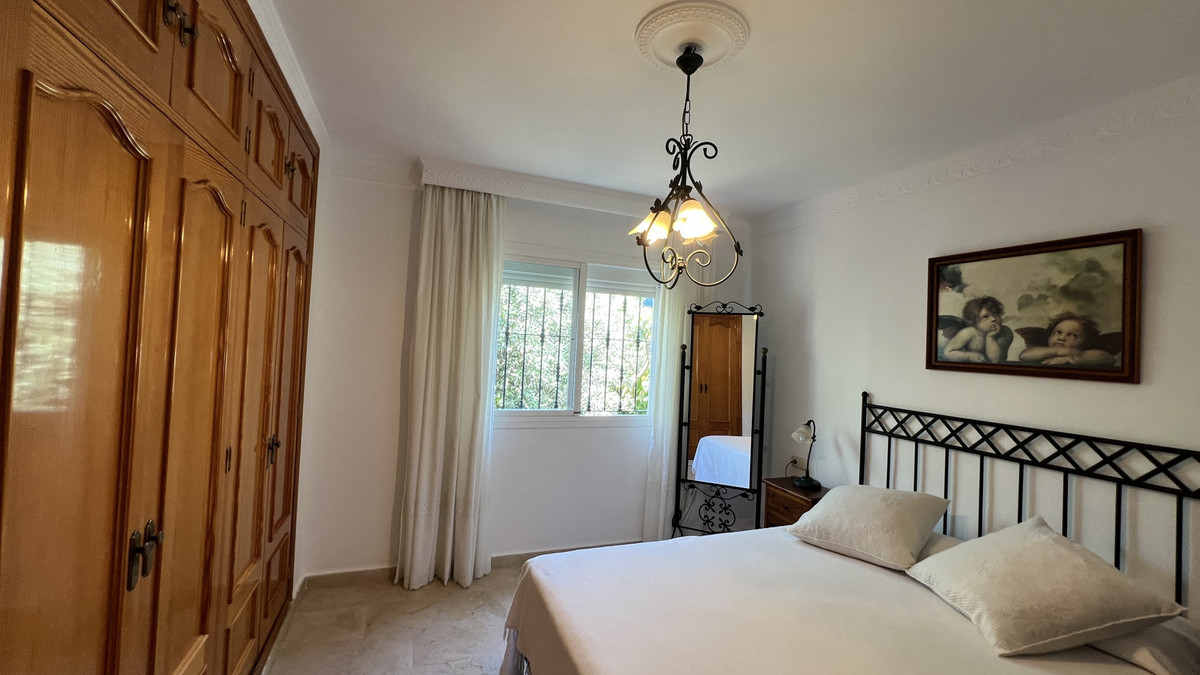 e8f367217b2a34b4e4be6e5bfc5de76a - 10