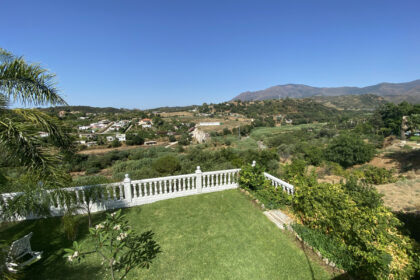 e8f367217b2a34b4e4be6e5bfc5de76a - 19