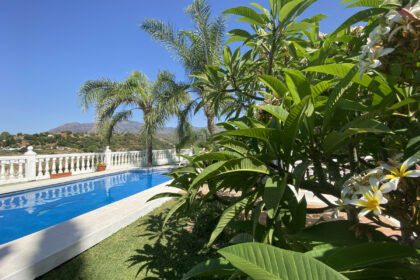 e8f367217b2a34b4e4be6e5bfc5de76a - 21