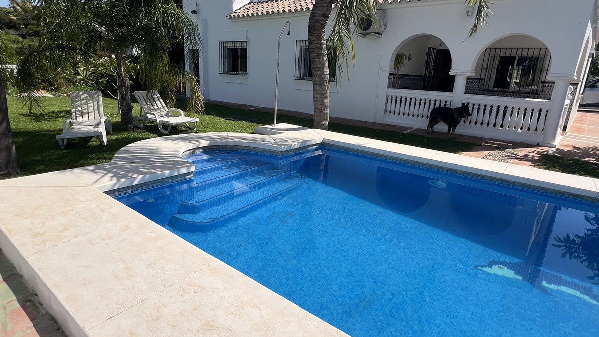 e8f367217b2a34b4e4be6e5bfc5de76a - 23