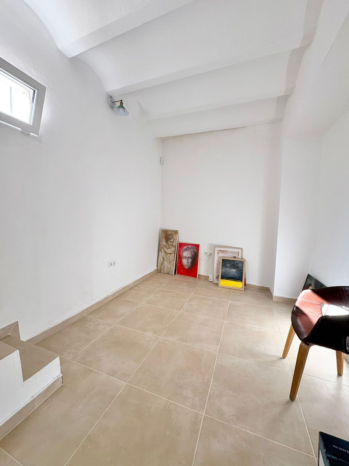 ec385cf4e5c6de964d3735d91a6d0566 - 11