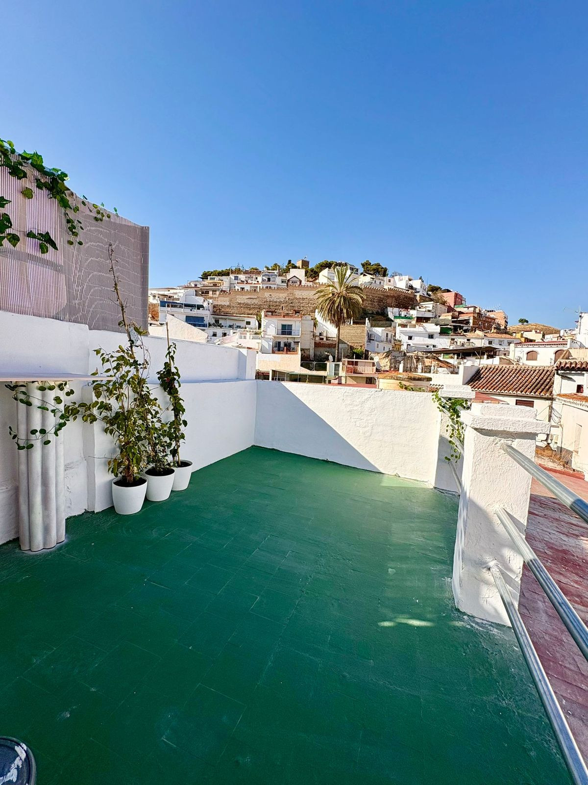 ec385cf4e5c6de964d3735d91a6d0566 - 14