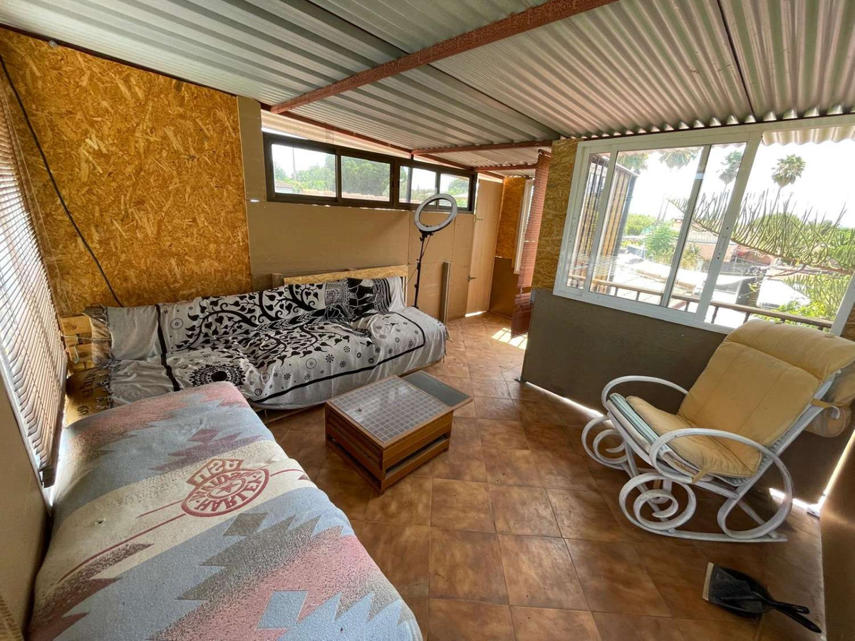 f3920de056d361f1c0787efda9a9d1ec - 12