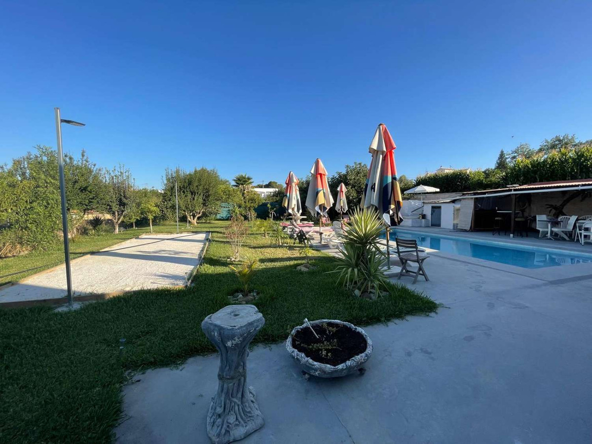 f3920de056d361f1c0787efda9a9d1ec - 13