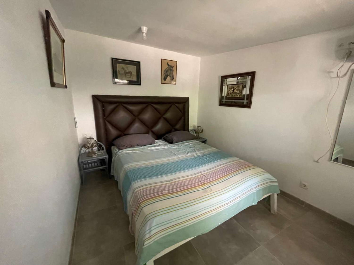 f3920de056d361f1c0787efda9a9d1ec - 25