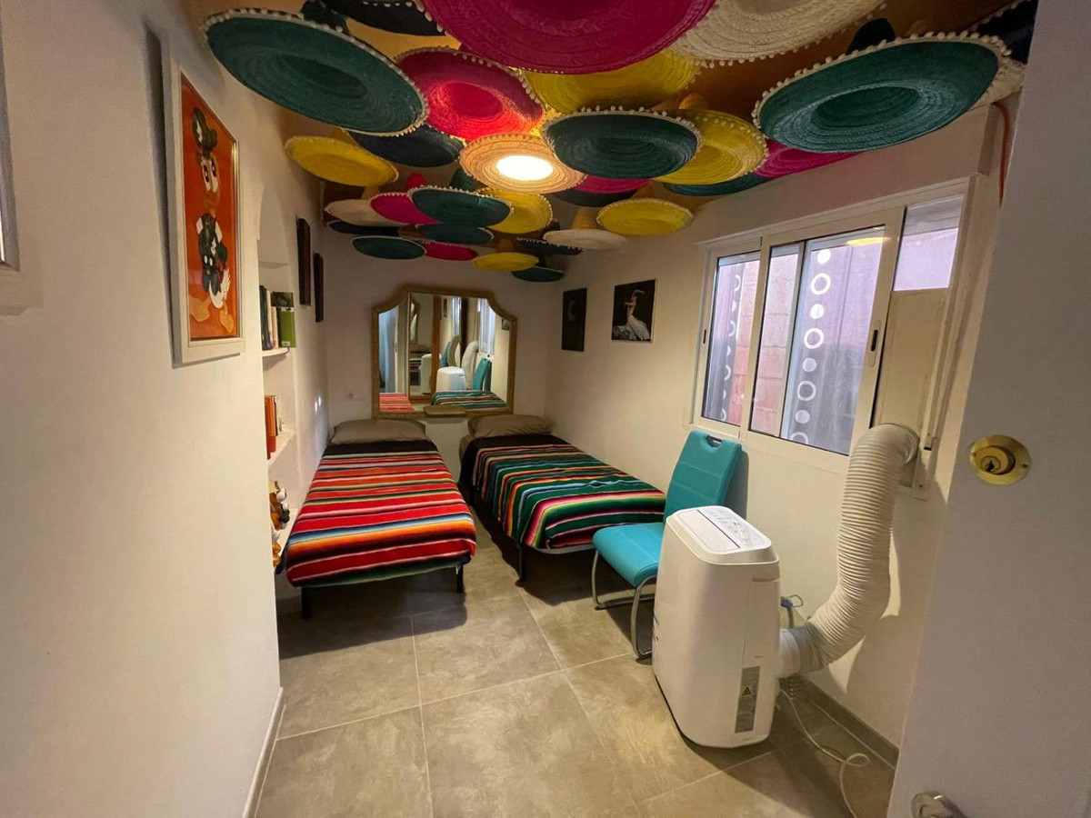 f3920de056d361f1c0787efda9a9d1ec - 29