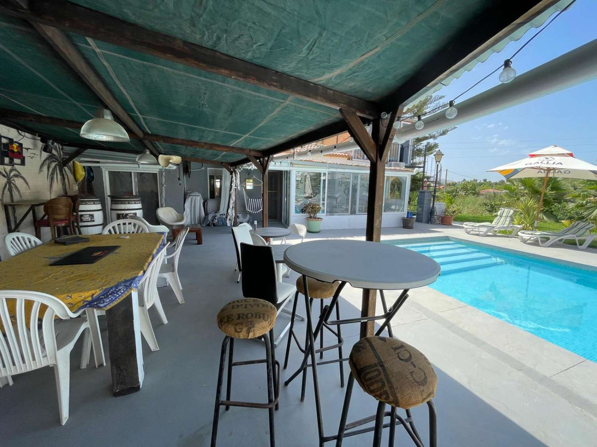 f3920de056d361f1c0787efda9a9d1ec - 3