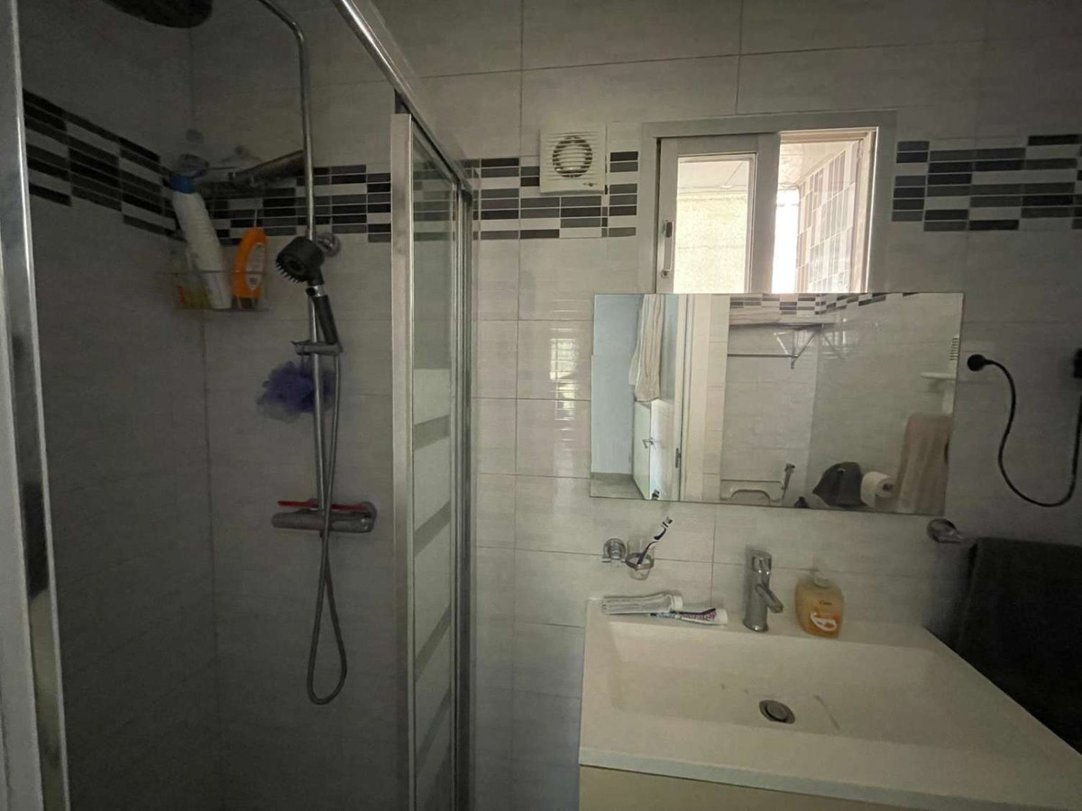 f3920de056d361f1c0787efda9a9d1ec - 37