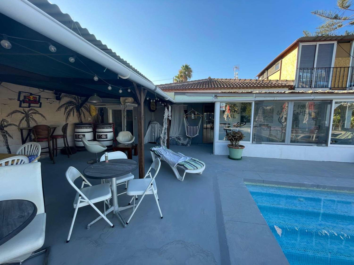 f3920de056d361f1c0787efda9a9d1ec - 4