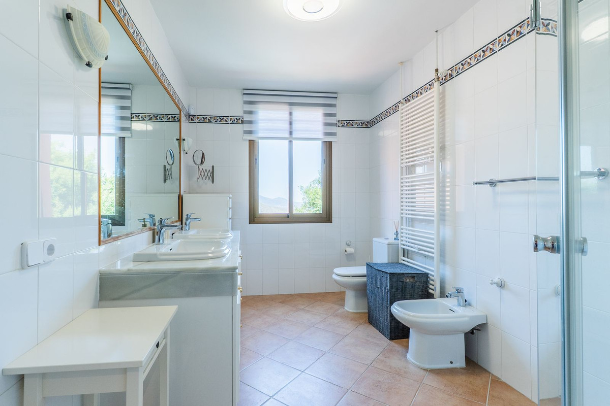 f3b6bb735fdb8911f020cf214b3640b3 - 21