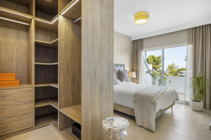 f653df577c6cc6c64bc21e9fda80b7ba - 12