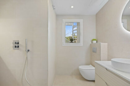 f653df577c6cc6c64bc21e9fda80b7ba - 14