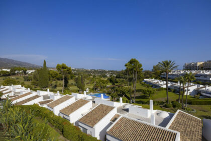 f653df577c6cc6c64bc21e9fda80b7ba - 23