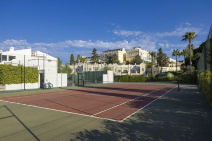 f653df577c6cc6c64bc21e9fda80b7ba - 27