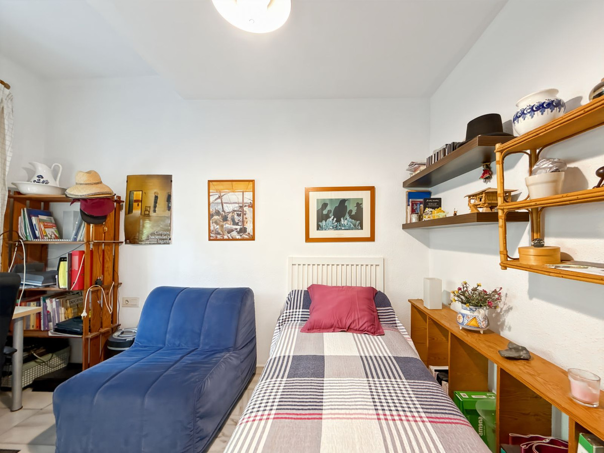 f6ee684440766beb71999b51c3603e56 - 32