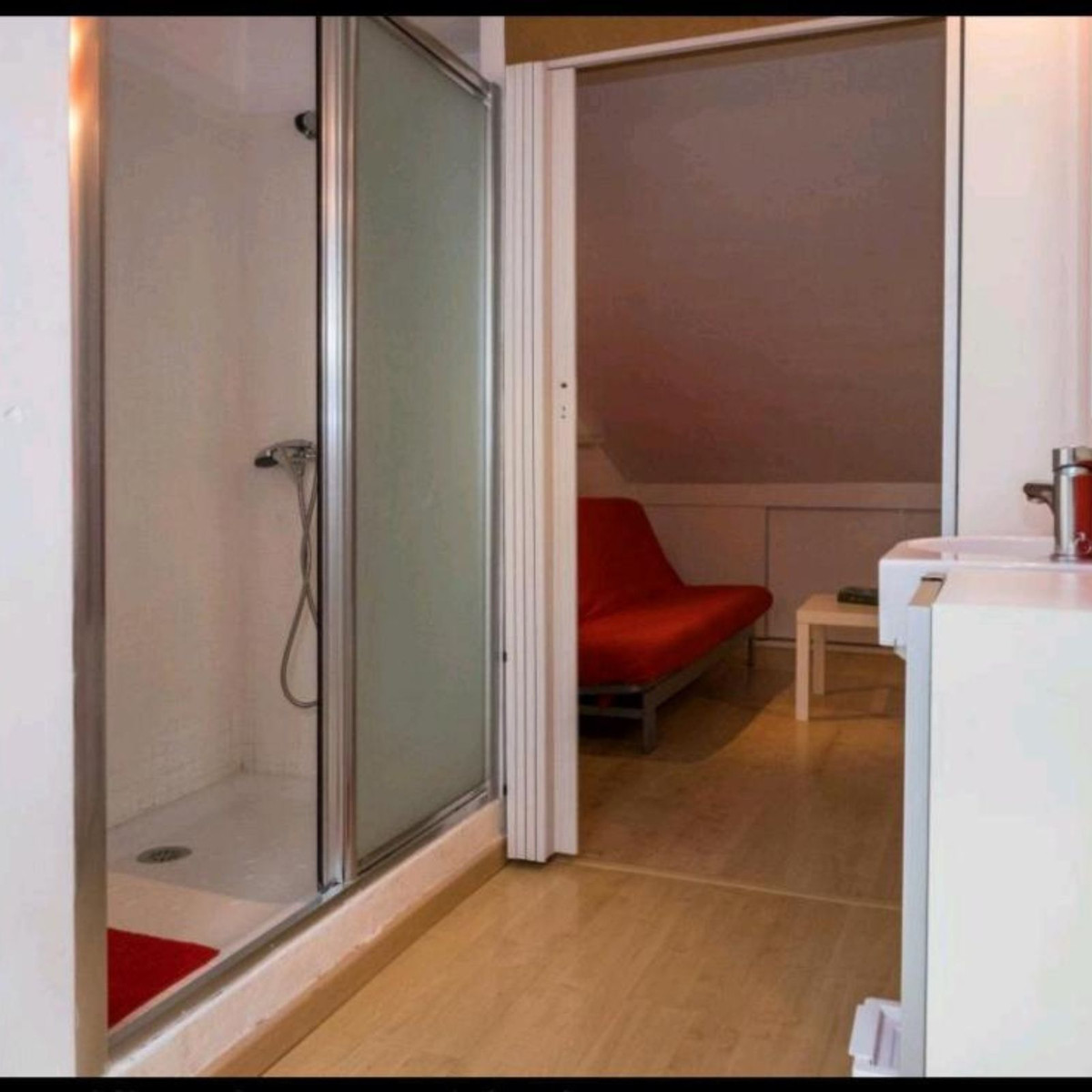 f7abf0105a9d6dd6e7630d7cf95c08ad - 23