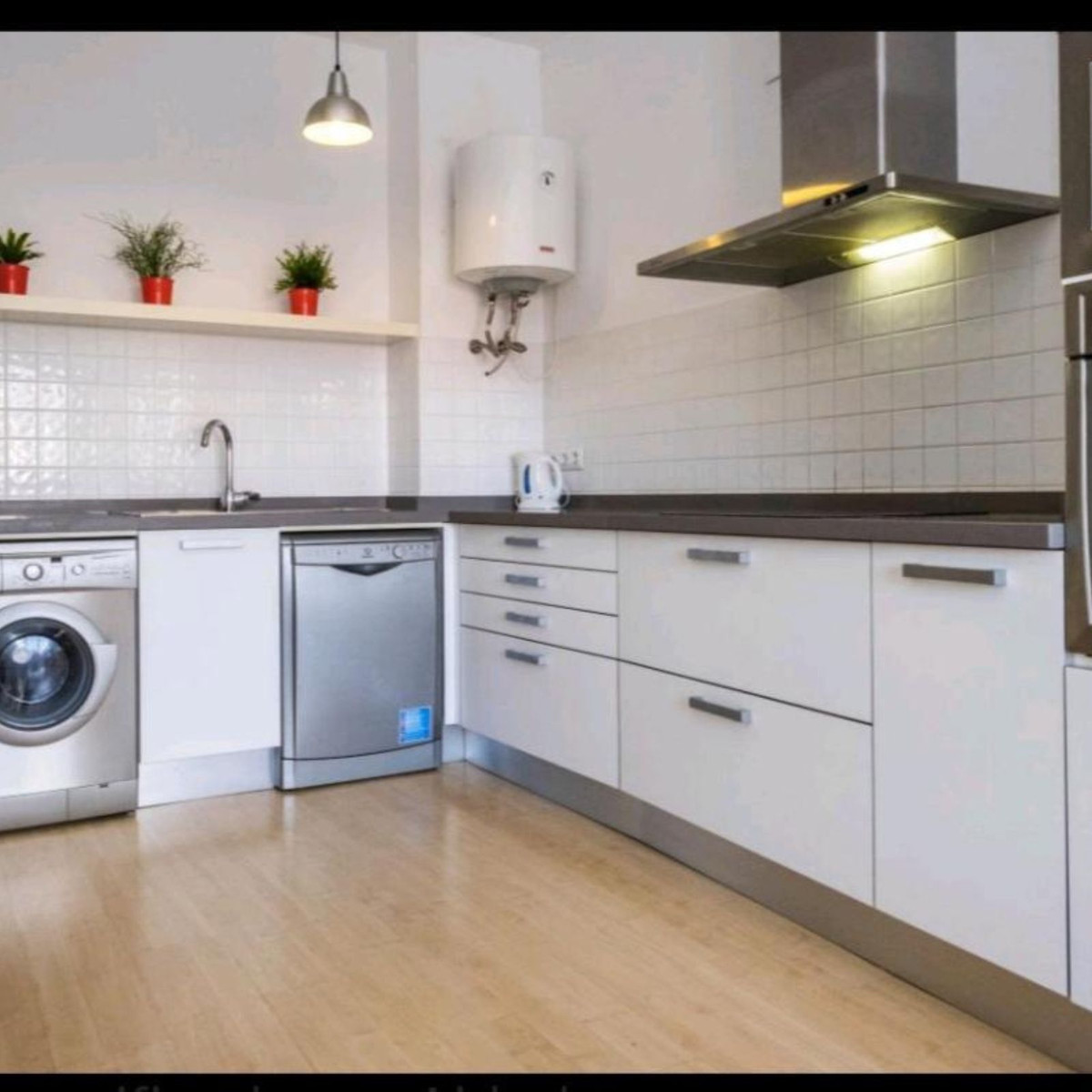 f7abf0105a9d6dd6e7630d7cf95c08ad - 4