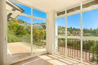 0049c6893d8bf2ce685488d640c7585d - 10