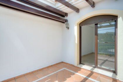 0049c6893d8bf2ce685488d640c7585d - 14