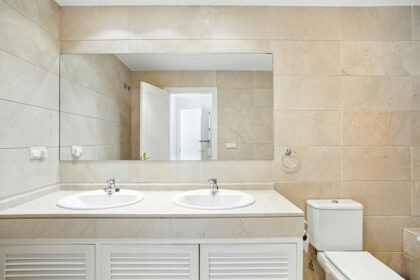 0049c6893d8bf2ce685488d640c7585d - 17