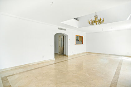 0049c6893d8bf2ce685488d640c7585d - 30