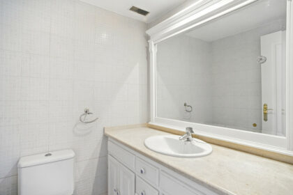 0049c6893d8bf2ce685488d640c7585d - 32