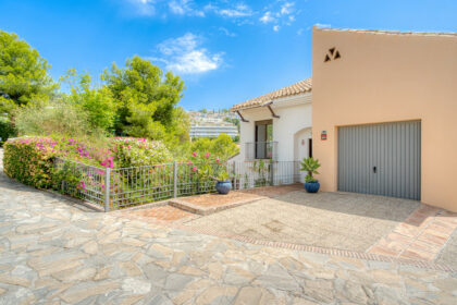 0049c6893d8bf2ce685488d640c7585d - 33